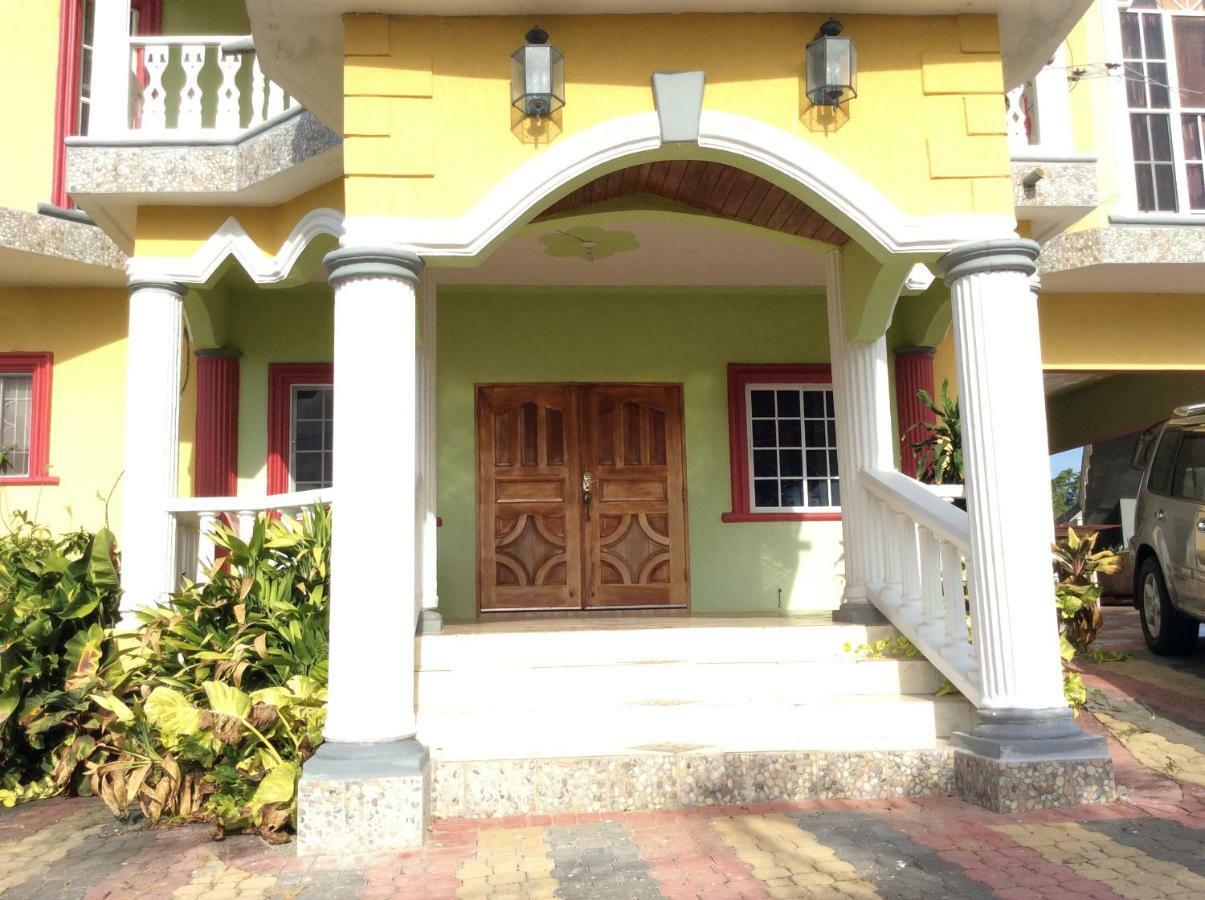 Jamaica Dream Gateway Hotel Richmond ภายนอก รูปภาพ