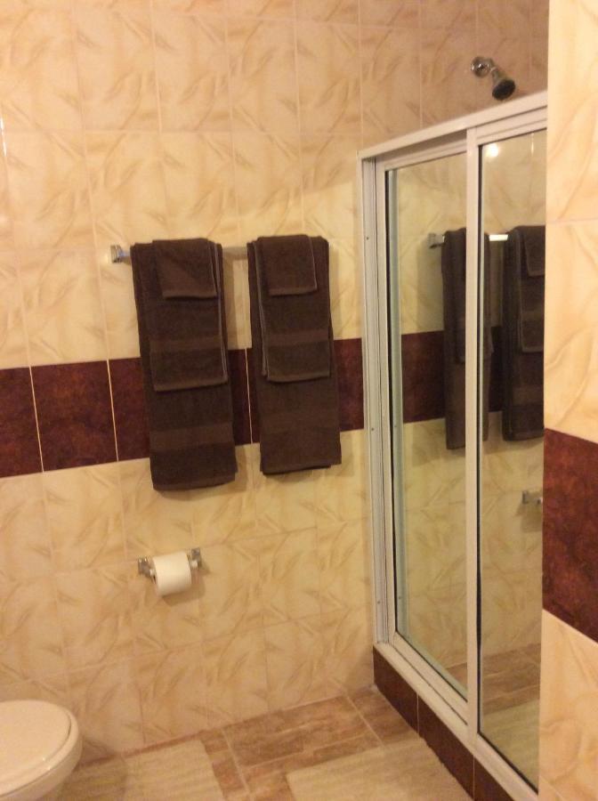 Jamaica Dream Gateway Hotel Richmond ภายนอก รูปภาพ